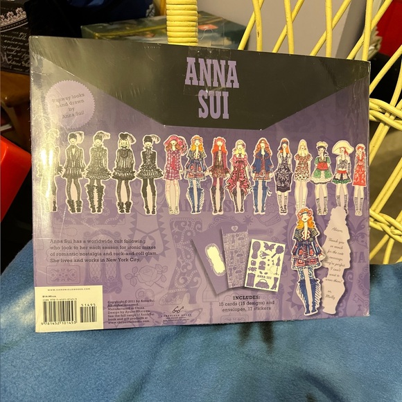 Anna Sui Colorful Paper Dolly Parade Notecard Set - Picture 3 of 5